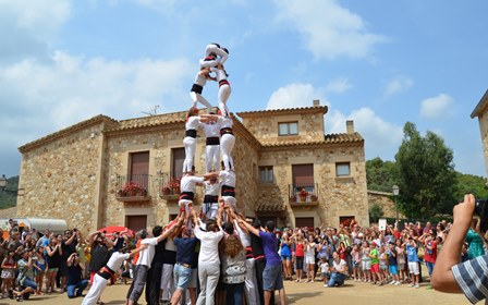 Gaudeix del caliu popular!